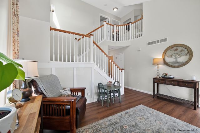 1602 SUMMERSET DR, Cheyenne, WY 82001