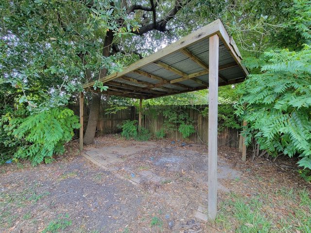 6109 Arthington Street, Houston, TX 77053