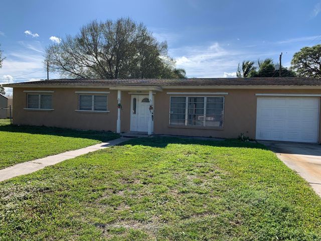 363 Hosbine Street, Fort Pierce, FL 34982