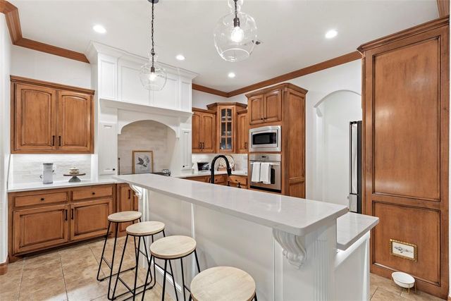 1900 Cobblestone Drive, Shawnee, OK 74804