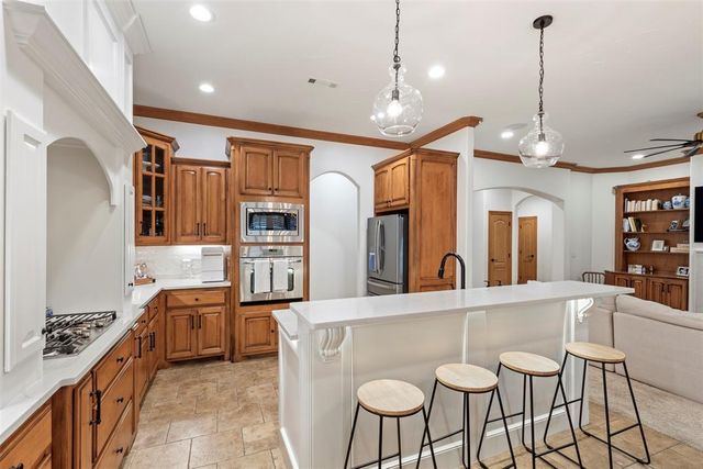 1900 Cobblestone Drive, Shawnee, OK 74804