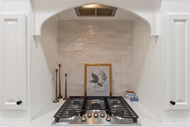 1900 Cobblestone Drive, Shawnee, OK 74804