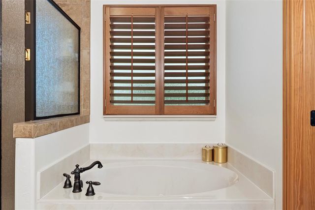 1900 Cobblestone Drive, Shawnee, OK 74804