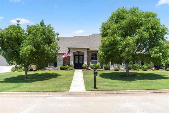 1900 Cobblestone Drive, Shawnee, OK 74804