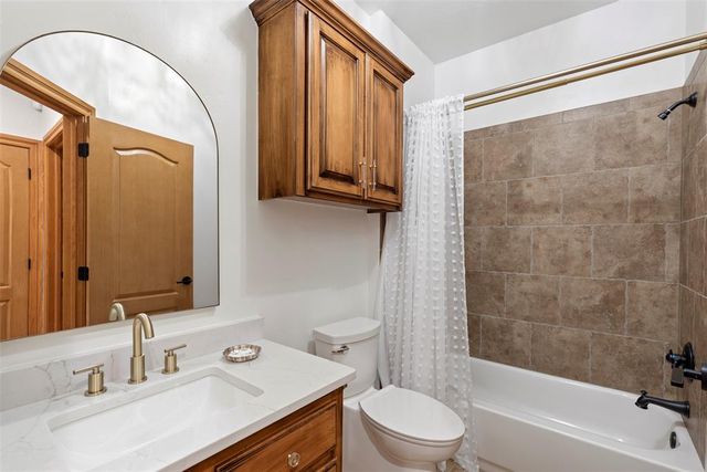 1900 Cobblestone Drive, Shawnee, OK 74804