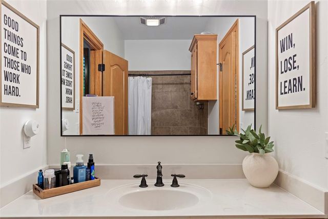 1900 Cobblestone Drive, Shawnee, OK 74804