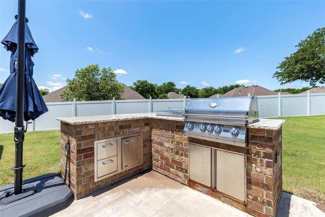 1900 Cobblestone Drive, Shawnee, OK 74804