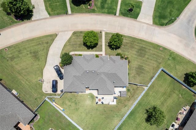 1900 Cobblestone Drive, Shawnee, OK 74804