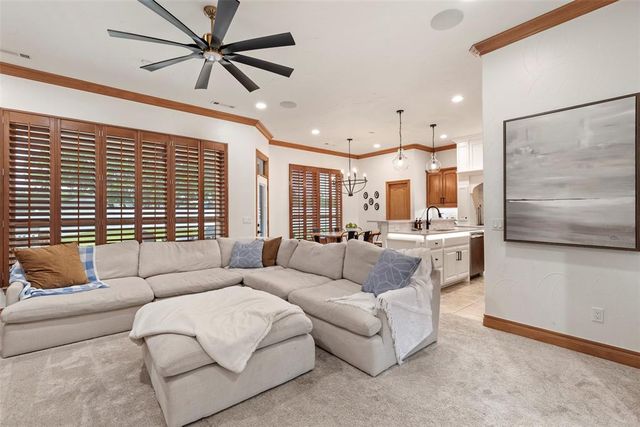 1900 Cobblestone Drive, Shawnee, OK 74804