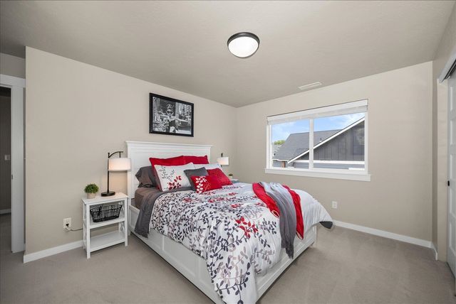 2327 S Fairmont Estates Dr, Greenacres, WA 99016