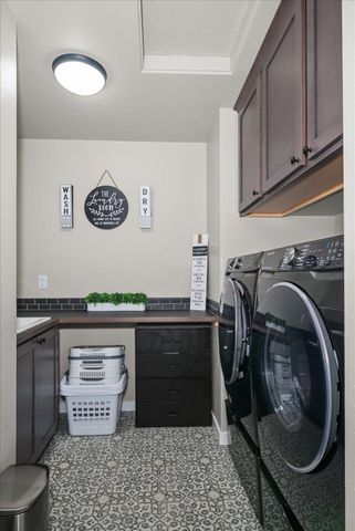 2327 S Fairmont Estates Dr, Greenacres, WA 99016