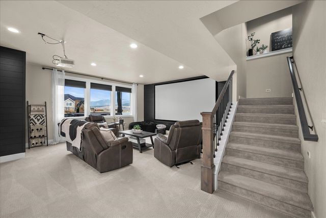 2327 S Fairmont Estates Dr, Greenacres, WA 99016