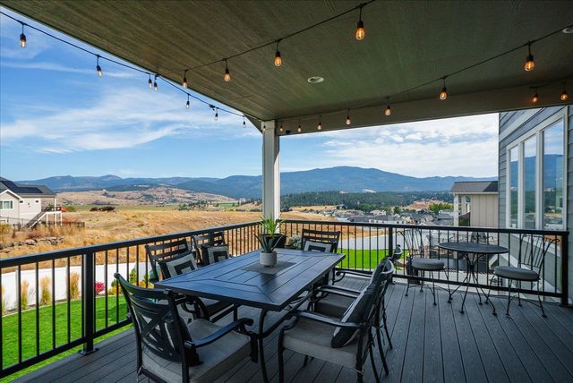 2327 S Fairmont Estates Dr, Greenacres, WA 99016