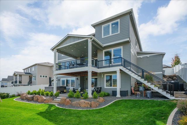 2327 S Fairmont Estates Dr, Greenacres, WA 99016