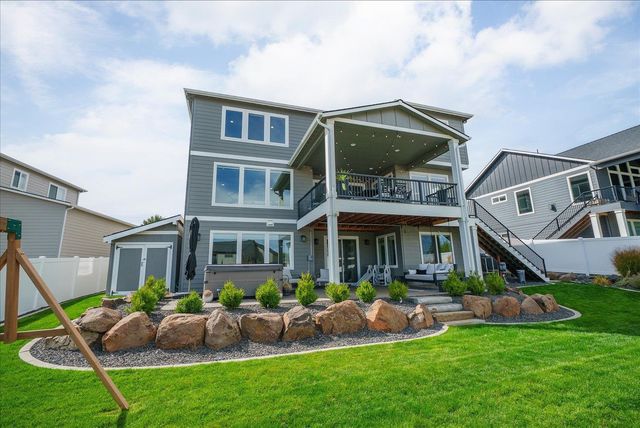2327 S Fairmont Estates Dr, Greenacres, WA 99016
