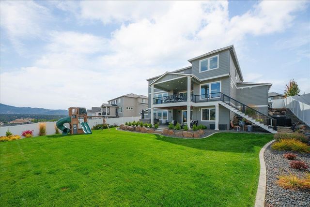 2327 S Fairmont Estates Dr, Greenacres, WA 99016