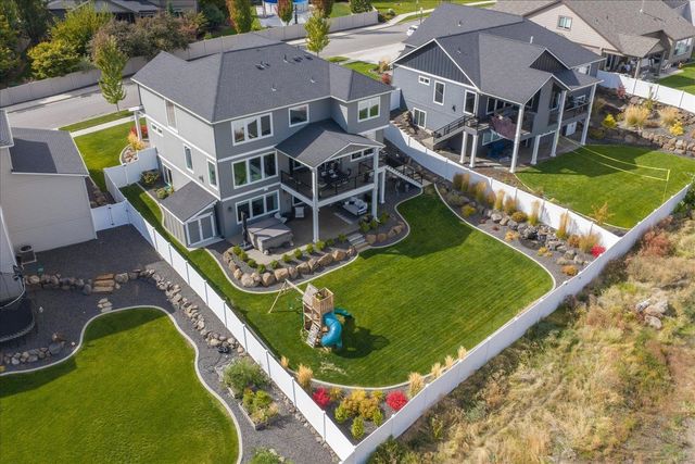 2327 S Fairmont Estates Dr, Greenacres, WA 99016