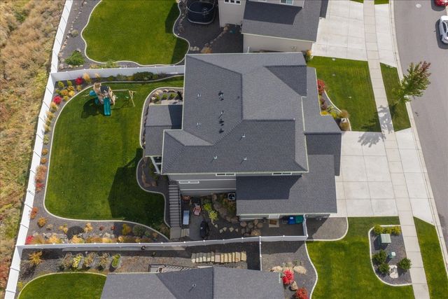 2327 S Fairmont Estates Dr, Greenacres, WA 99016