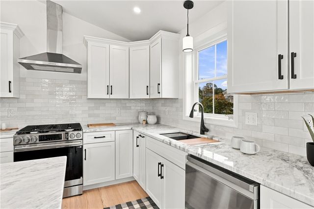 36 Vineyard Avenue, Cumberland, RI 02864