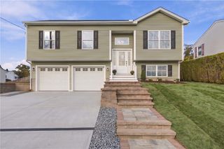 36 Vineyard Avenue, Cumberland, RI 02864