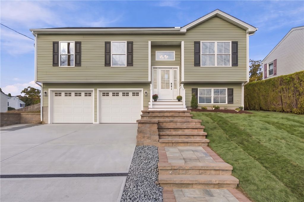 36 Vineyard Avenue, Cumberland, RI 02864