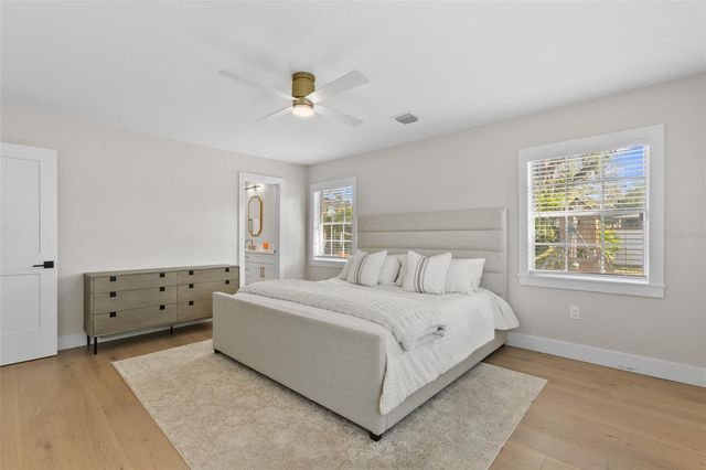 2618 S BRYANT CIRCLE, Tampa, FL 33629