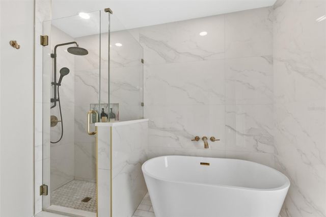 2618 S BRYANT CIRCLE, Tampa, FL 33629