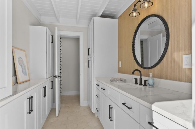 2618 S BRYANT CIRCLE, Tampa, FL 33629