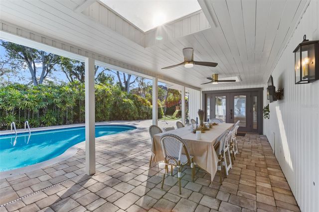 2618 S BRYANT CIRCLE, Tampa, FL 33629