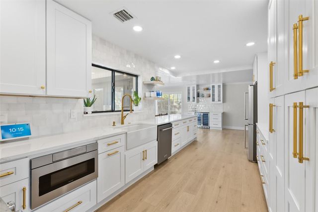 2618 S BRYANT CIRCLE, Tampa, FL 33629