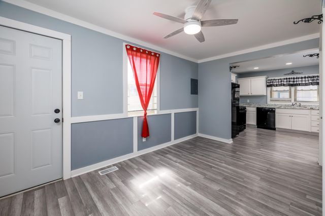 103 W Lincoln Street, Kentland, IN 47951