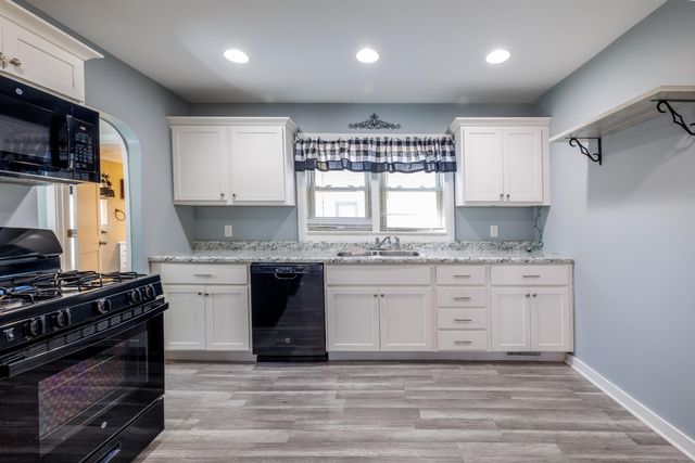 103 W Lincoln Street, Kentland, IN 47951