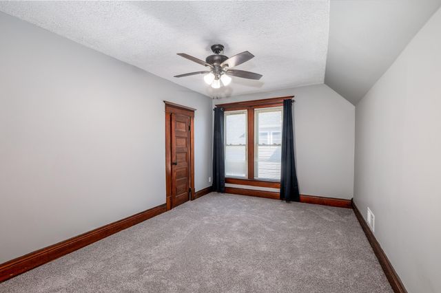 103 W Lincoln Street, Kentland, IN 47951