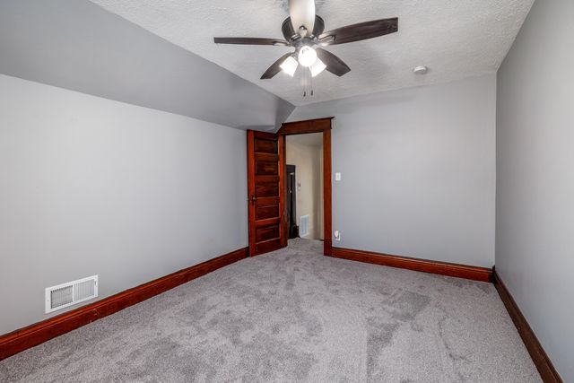 103 W Lincoln Street, Kentland, IN 47951