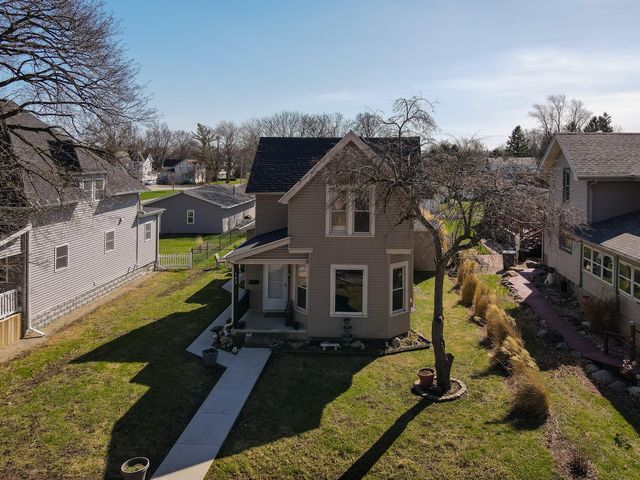 103 W Lincoln Street, Kentland, IN 47951