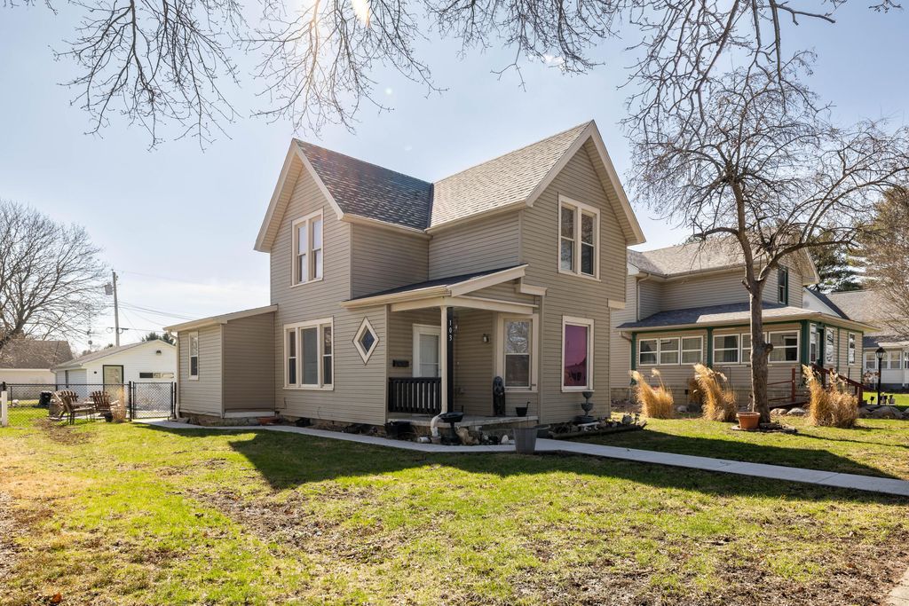 103 W Lincoln Street, Kentland, IN 47951