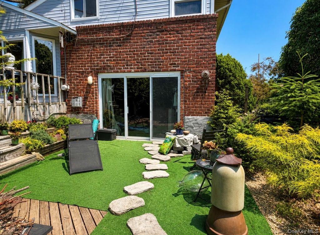 83 Bud Lane, Levittown, NY 11756 — photo 5