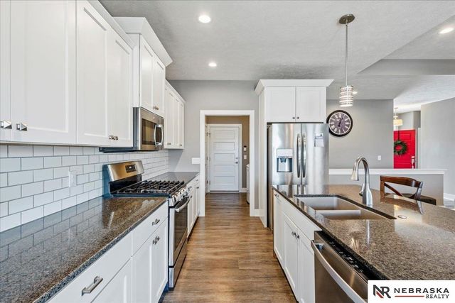 2602 Fountain Circle, Plattsmouth, NE 68048