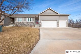 2602 Fountain Circle, Plattsmouth, NE 68048
