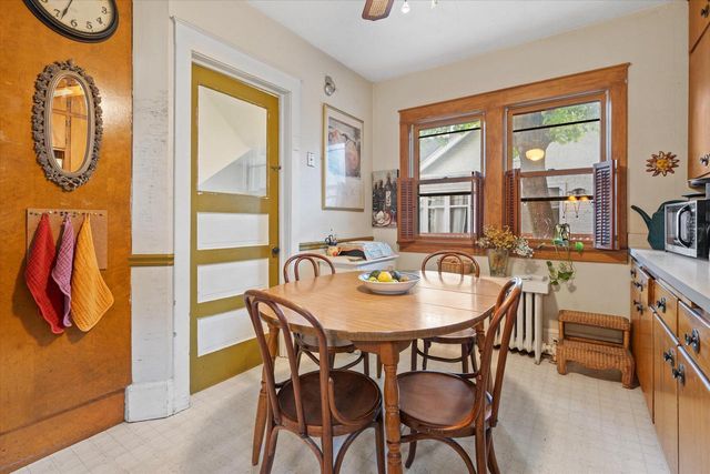 1701 E Lafayette PLACE, Milwaukee, WI 53202
