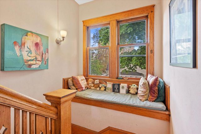1701 E Lafayette PLACE, Milwaukee, WI 53202
