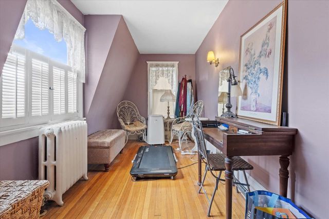 1701 E Lafayette PLACE, Milwaukee, WI 53202