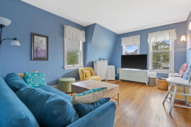 1701 E Lafayette PLACE, Milwaukee, WI 53202