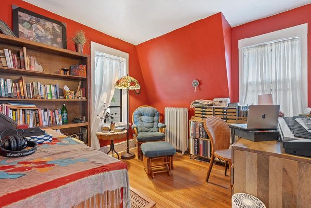 1701 E Lafayette PLACE, Milwaukee, WI 53202