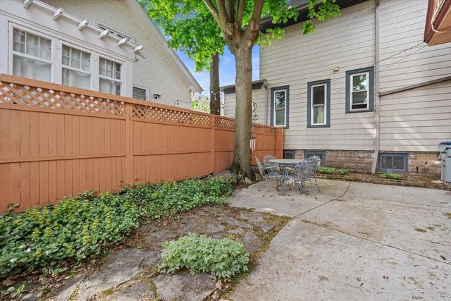1701 E Lafayette PLACE, Milwaukee, WI 53202