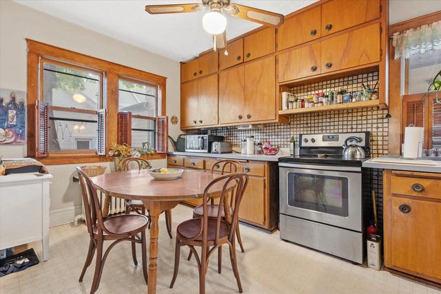 1701 E Lafayette PLACE, Milwaukee, WI 53202