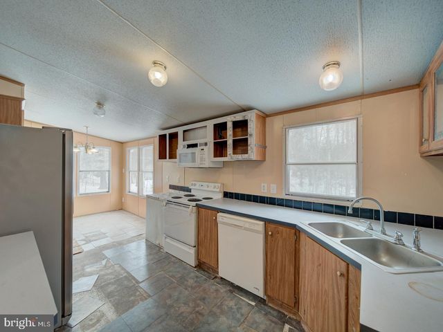 13577 COUNTYLINE CHURCH RD, Woodford, VA 22580