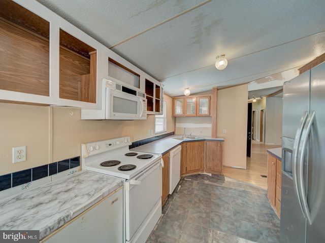 13577 COUNTYLINE CHURCH RD, Woodford, VA 22580