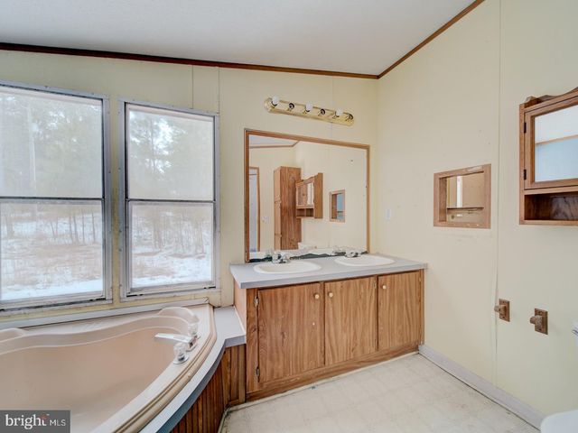 13577 COUNTYLINE CHURCH RD, Woodford, VA 22580