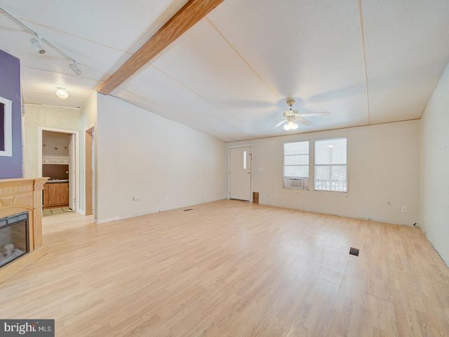 13577 COUNTYLINE CHURCH RD, Woodford, VA 22580